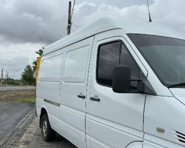 Белый Мерседес Sprinter, объемом двигателя 2.15 л и пробегом 5 тыс. км за 9000 $, фото 1 на Automoto.ua