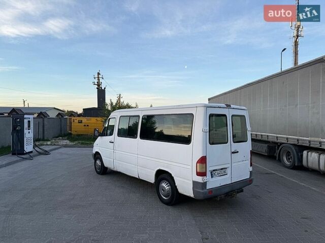 Белый Мерседес Sprinter, объемом двигателя 2.2 л и пробегом 661 тыс. км за 4750 $, фото 4 на Automoto.ua