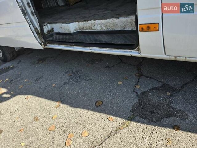 Білий Мерседес Sprinter, об'ємом двигуна 2.15 л та пробігом 650 тис. км за 9950 $, фото 10 на Automoto.ua