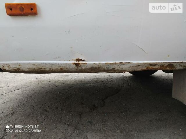 Белый Мерседес Sprinter, объемом двигателя 2.1 л и пробегом 600 тыс. км за 5500 $, фото 4 на Automoto.ua