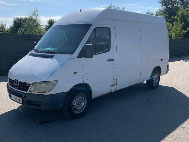 Белый Мерседес Sprinter, объемом двигателя 2.15 л и пробегом 698 тыс. км за 5400 $, фото 8 на Automoto.ua