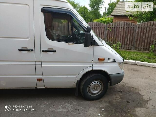Белый Мерседес Sprinter, объемом двигателя 2.1 л и пробегом 600 тыс. км за 5500 $, фото 9 на Automoto.ua