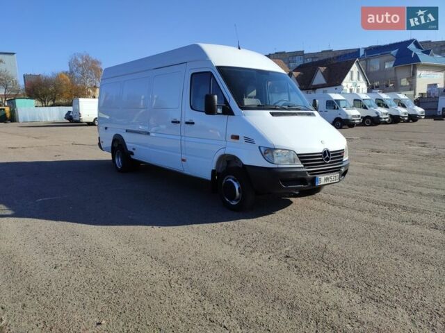 Белый Мерседес Sprinter, объемом двигателя 0 л и пробегом 260 тыс. км за 22700 $, фото 3 на Automoto.ua
