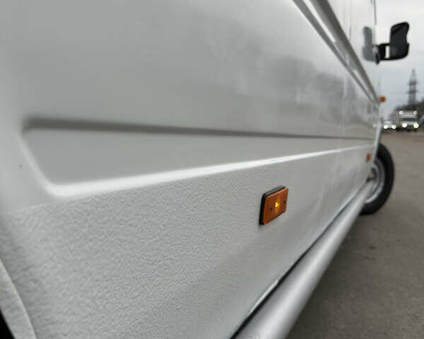 Білий Мерседес Sprinter, об'ємом двигуна 2.15 л та пробігом 358 тис. км за 10300 $, фото 10 на Automoto.ua