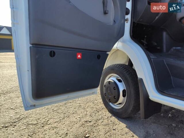 Белый Мерседес Sprinter, объемом двигателя 0 л и пробегом 260 тыс. км за 22500 $, фото 16 на Automoto.ua