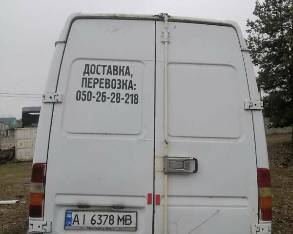 Белый Мерседес Sprinter, объемом двигателя 2.2 л и пробегом 200 тыс. км за 3200 $, фото 3 на Automoto.ua