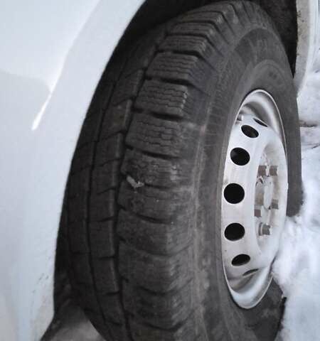 Белый Мерседес Sprinter, объемом двигателя 0 л и пробегом 340 тыс. км за 6000 $, фото 3 на Automoto.ua