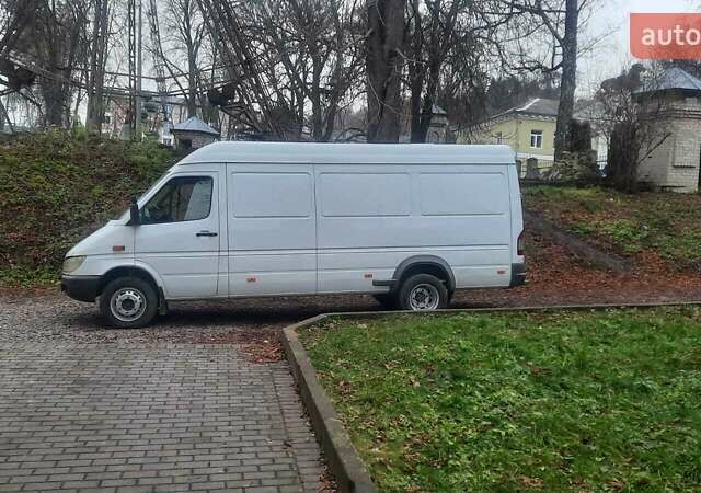 Белый Мерседес Sprinter, объемом двигателя 2.7 л и пробегом 1 тыс. км за 12800 $, фото 2 на Automoto.ua