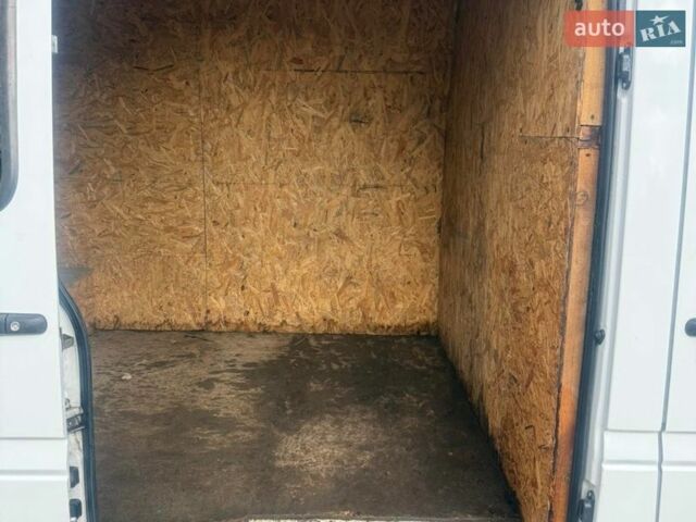 Белый Мерседес Sprinter, объемом двигателя 2.69 л и пробегом 672 тыс. км за 13500 $, фото 18 на Automoto.ua