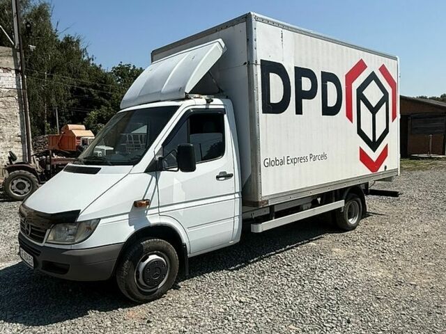Белый Мерседес Sprinter, объемом двигателя 2.15 л и пробегом 626 тыс. км за 10800 $, фото 10 на Automoto.ua