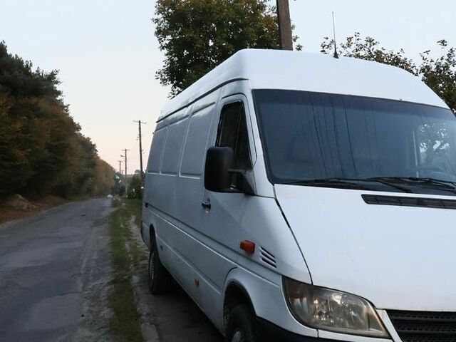 Білий Мерседес Sprinter, об'ємом двигуна 2.2 л та пробігом 623 тис. км за 8500 $, фото 1 на Automoto.ua