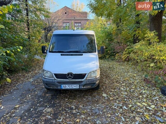 Белый Мерседес Sprinter, объемом двигателя 2.15 л и пробегом 531 тыс. км за 4800 $, фото 1 на Automoto.ua