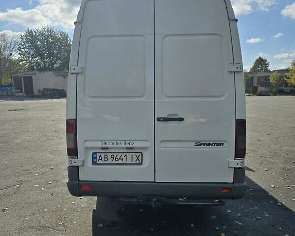 Білий Мерседес Sprinter, об'ємом двигуна 2.15 л та пробігом 650 тис. км за 9950 $, фото 4 на Automoto.ua