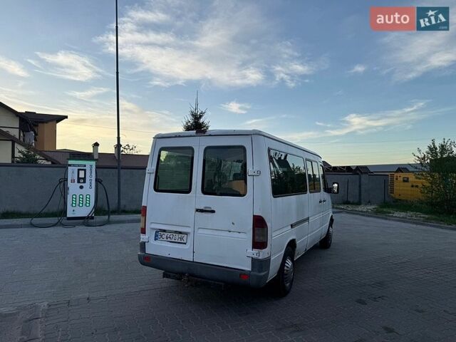 Белый Мерседес Sprinter, объемом двигателя 2.2 л и пробегом 661 тыс. км за 4750 $, фото 5 на Automoto.ua