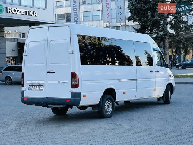 Белый Мерседес Sprinter, объемом двигателя 2.7 л и пробегом 400 тыс. км за 9400 $, фото 2 на Automoto.ua