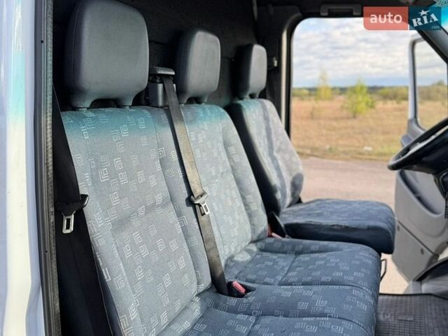 Белый Мерседес Sprinter, объемом двигателя 2.15 л и пробегом 750 тыс. км за 6300 $, фото 12 на Automoto.ua