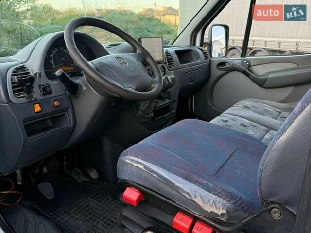 Белый Мерседес Sprinter, объемом двигателя 2.2 л и пробегом 661 тыс. км за 4750 $, фото 8 на Automoto.ua