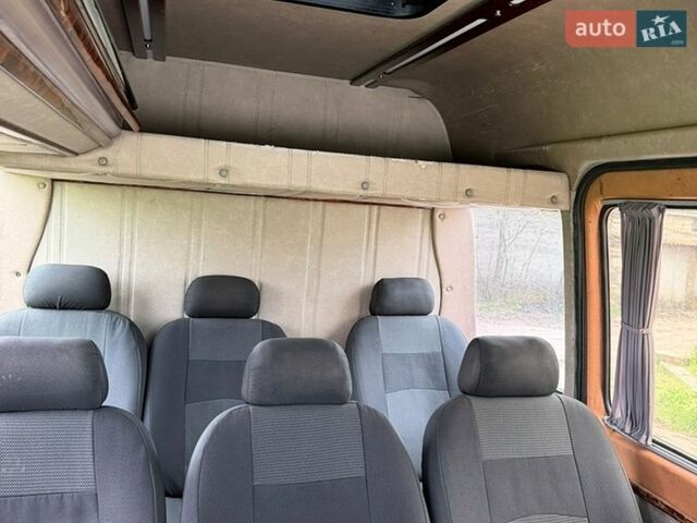 Белый Мерседес Sprinter, объемом двигателя 2.69 л и пробегом 500 тыс. км за 7800 $, фото 5 на Automoto.ua