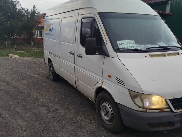 Белый Мерседес Sprinter, объемом двигателя 2.15 л и пробегом 771 тыс. км за 4500 $, фото 1 на Automoto.ua