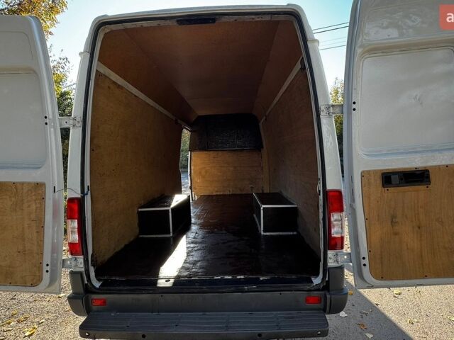 Белый Мерседес Sprinter, объемом двигателя 2.2 л и пробегом 485 тыс. км за 12000 $, фото 38 на Automoto.ua