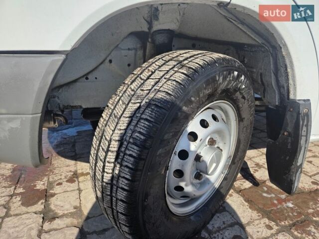 Білий Мерседес Sprinter, об'ємом двигуна 2.7 л та пробігом 444 тис. км за 15500 $, фото 12 на Automoto.ua