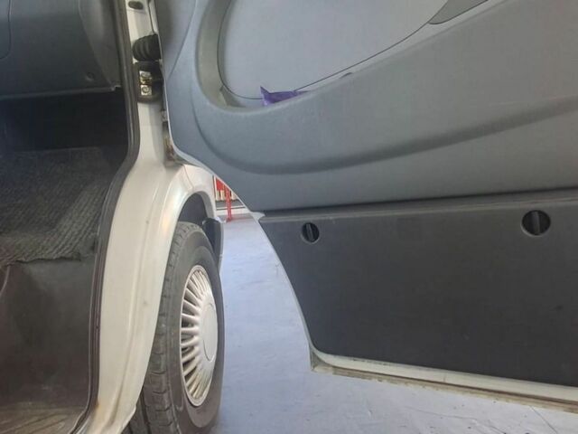 Білий Мерседес Sprinter, об'ємом двигуна 2.2 л та пробігом 330 тис. км за 7500 $, фото 7 на Automoto.ua