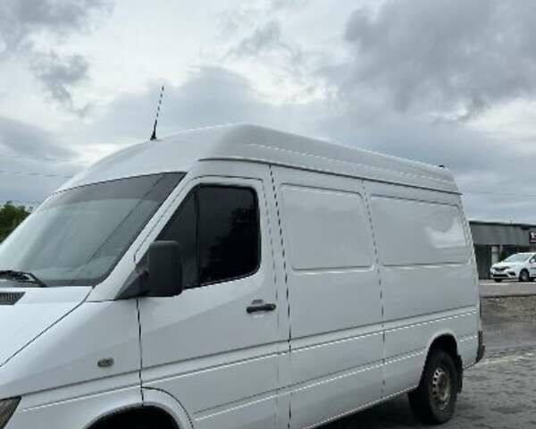 Белый Мерседес Sprinter, объемом двигателя 2.15 л и пробегом 5 тыс. км за 9000 $, фото 3 на Automoto.ua