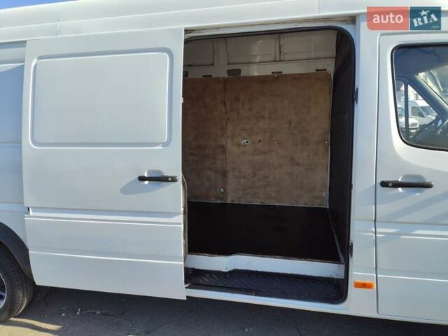 Белый Мерседес Sprinter, объемом двигателя 0 л и пробегом 260 тыс. км за 22500 $, фото 27 на Automoto.ua