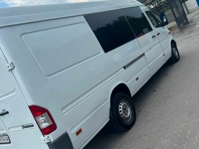 Белый Мерседес Sprinter, объемом двигателя 2.2 л и пробегом 670 тыс. км за 7500 $, фото 4 на Automoto.ua