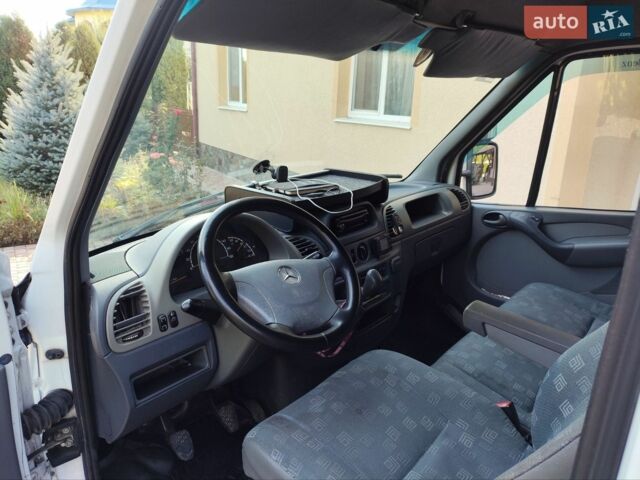 Белый Мерседес Sprinter, объемом двигателя 2.7 л и пробегом 700 тыс. км за 9300 $, фото 20 на Automoto.ua