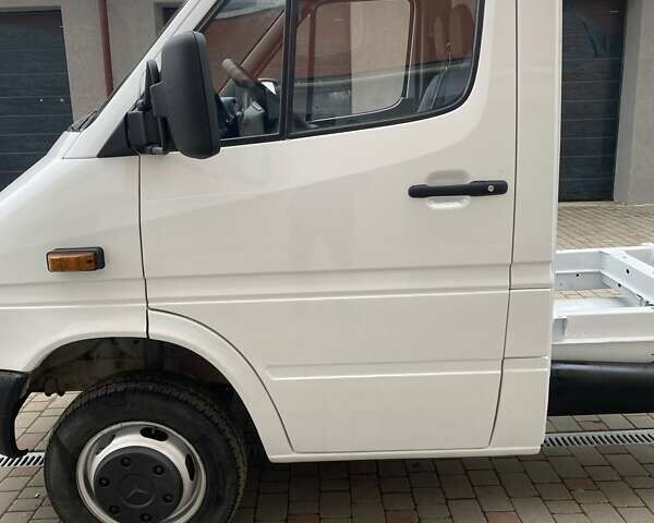 Білий Мерседес Sprinter, об'ємом двигуна 2.2 л та пробігом 430 тис. км за 9900 $, фото 3 на Automoto.ua
