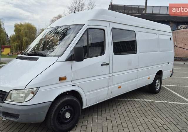 Белый Мерседес Sprinter, объемом двигателя 2.2 л и пробегом 264 тыс. км за 9900 $, фото 6 на Automoto.ua
