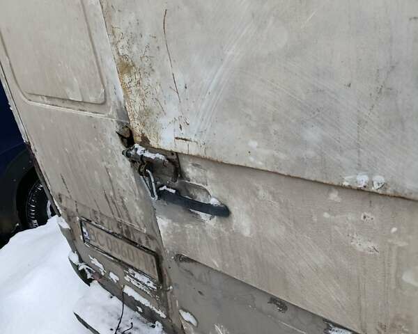 Білий Мерседес Sprinter, об'ємом двигуна 2.15 л та пробігом 400 тис. км за 3800 $, фото 3 на Automoto.ua