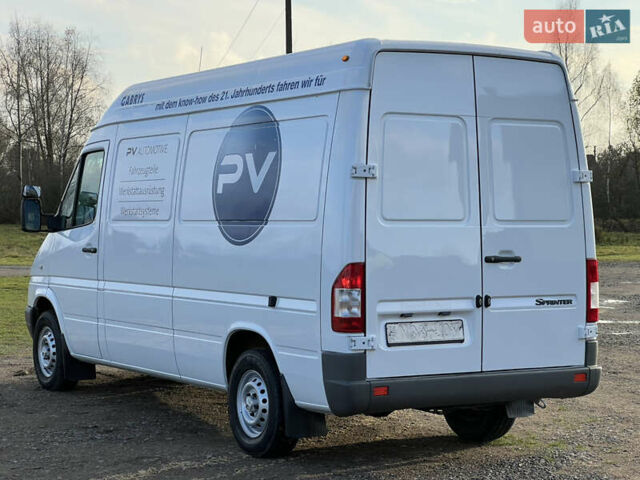 Белый Мерседес Sprinter, объемом двигателя 2.2 л и пробегом 311 тыс. км за 10300 $, фото 7 на Automoto.ua