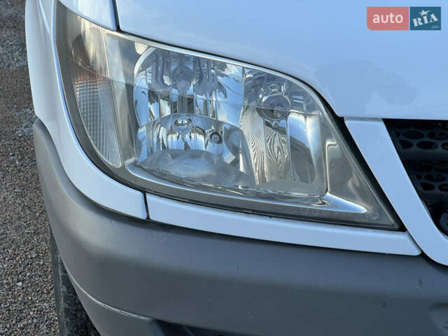 Белый Мерседес Sprinter, объемом двигателя 2.2 л и пробегом 311 тыс. км за 10300 $, фото 33 на Automoto.ua