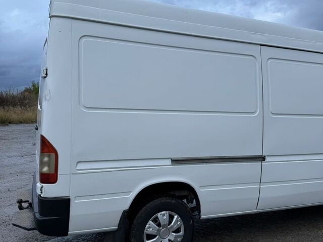 Белый Мерседес Sprinter, объемом двигателя 2.15 л и пробегом 420 тыс. км за 7799 $, фото 7 на Automoto.ua