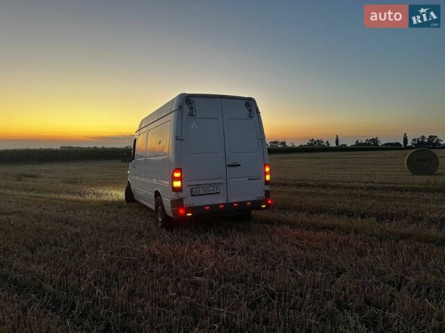 Белый Мерседес Sprinter, объемом двигателя 2.15 л и пробегом 500 тыс. км за 5200 $, фото 3 на Automoto.ua