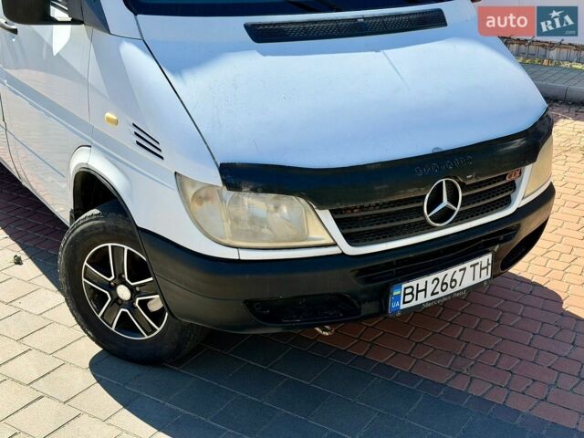 Белый Мерседес Sprinter, объемом двигателя 2.15 л и пробегом 280 тыс. км за 7200 $, фото 16 на Automoto.ua