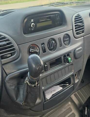 Белый Мерседес Sprinter, объемом двигателя 2.15 л и пробегом 800 тыс. км за 10500 $, фото 9 на Automoto.ua