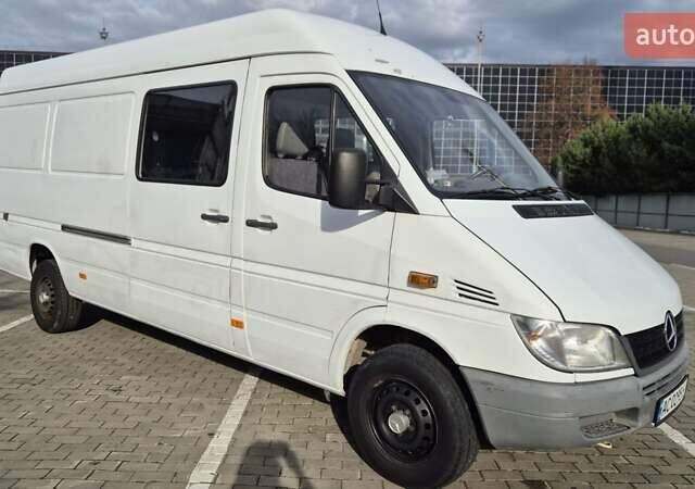 Белый Мерседес Sprinter, объемом двигателя 2.2 л и пробегом 264 тыс. км за 9900 $, фото 36 на Automoto.ua