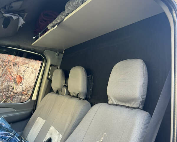 Белый Мерседес Sprinter, объемом двигателя 2.15 л и пробегом 647 тыс. км за 9000 $, фото 12 на Automoto.ua
