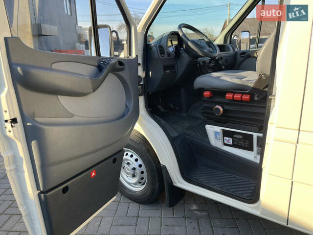 Белый Мерседес Sprinter, объемом двигателя 2.7 л и пробегом 545 тыс. км за 11400 $, фото 17 на Automoto.ua