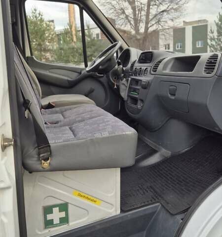 Белый Мерседес Sprinter, объемом двигателя 2.2 л и пробегом 264 тыс. км за 9900 $, фото 23 на Automoto.ua