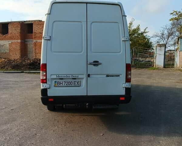 Мерседес Sprinter 2004 у Болграде на Automoto.ua Білий Мерседес Sprinter, об'ємом двигуна 2.15 л та пробігом 365 тис. км за 16400 $, фото 5 на Automoto.ua