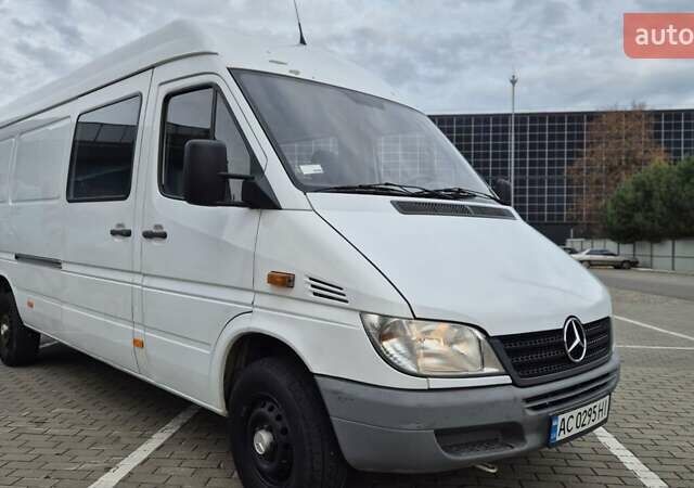 Белый Мерседес Sprinter, объемом двигателя 2.2 л и пробегом 264 тыс. км за 9900 $, фото 4 на Automoto.ua
