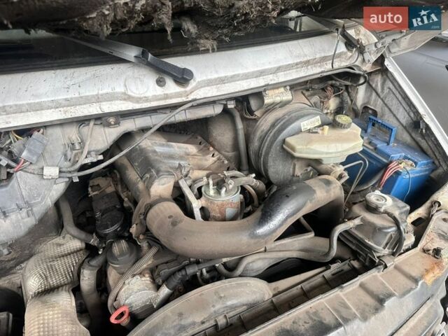 Белый Мерседес Sprinter, объемом двигателя 2.15 л и пробегом 450 тыс. км за 4800 $, фото 6 на Automoto.ua