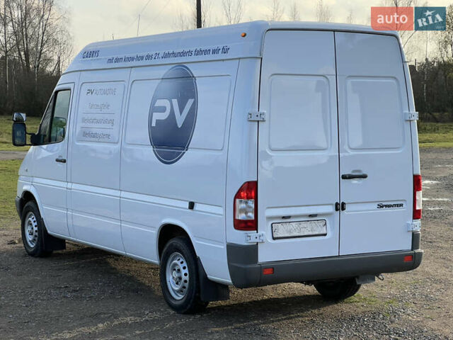 Белый Мерседес Sprinter, объемом двигателя 2.2 л и пробегом 311 тыс. км за 10300 $, фото 8 на Automoto.ua
