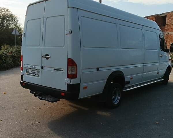 Мерседес Sprinter 2004 у Болграде на Automoto.ua Білий Мерседес Sprinter, об'ємом двигуна 2.15 л та пробігом 365 тис. км за 16400 $, фото 1 на Automoto.ua