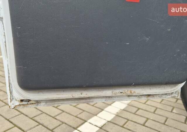 Белый Мерседес Sprinter, объемом двигателя 2.2 л и пробегом 264 тыс. км за 9900 $, фото 18 на Automoto.ua