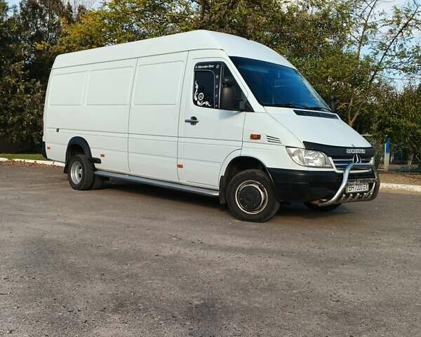 Мерседес Sprinter 2004 у Болграде на Automoto.ua Білий Мерседес Sprinter, об'ємом двигуна 2.15 л та пробігом 365 тис. км за 16400 $, фото 2 на Automoto.ua
